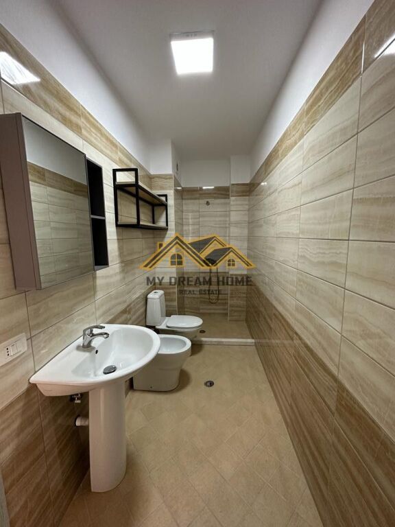 JEPET ME QIRA APARTAMENT 1+1 PRANE TREGUT TE FRUTA PERIMEVE, DURRES !