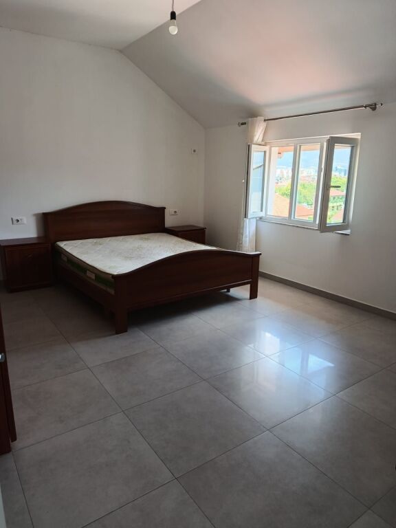 Affitto | Apartament 2 + 1 | Yzberisht | 400 €/mese