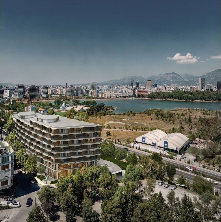 Shitet, Apartament 2+1+2+Verandë, Liqeni i Thatë, Tiranë