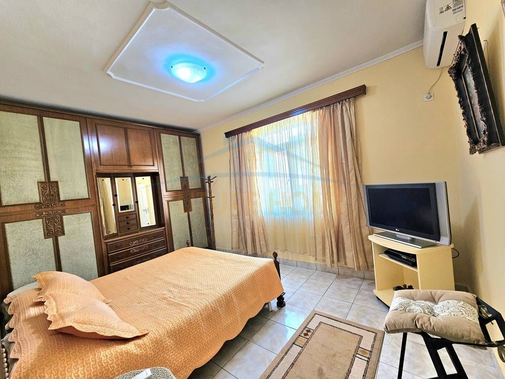 Affitto, Appartamento 2+1, Via Elbasanit, Tirana.