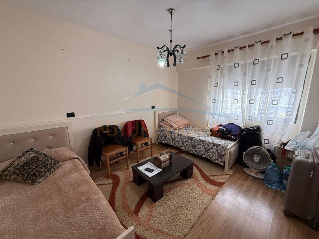 Qera, Apartament 2+1,Rruga Portit,Durres