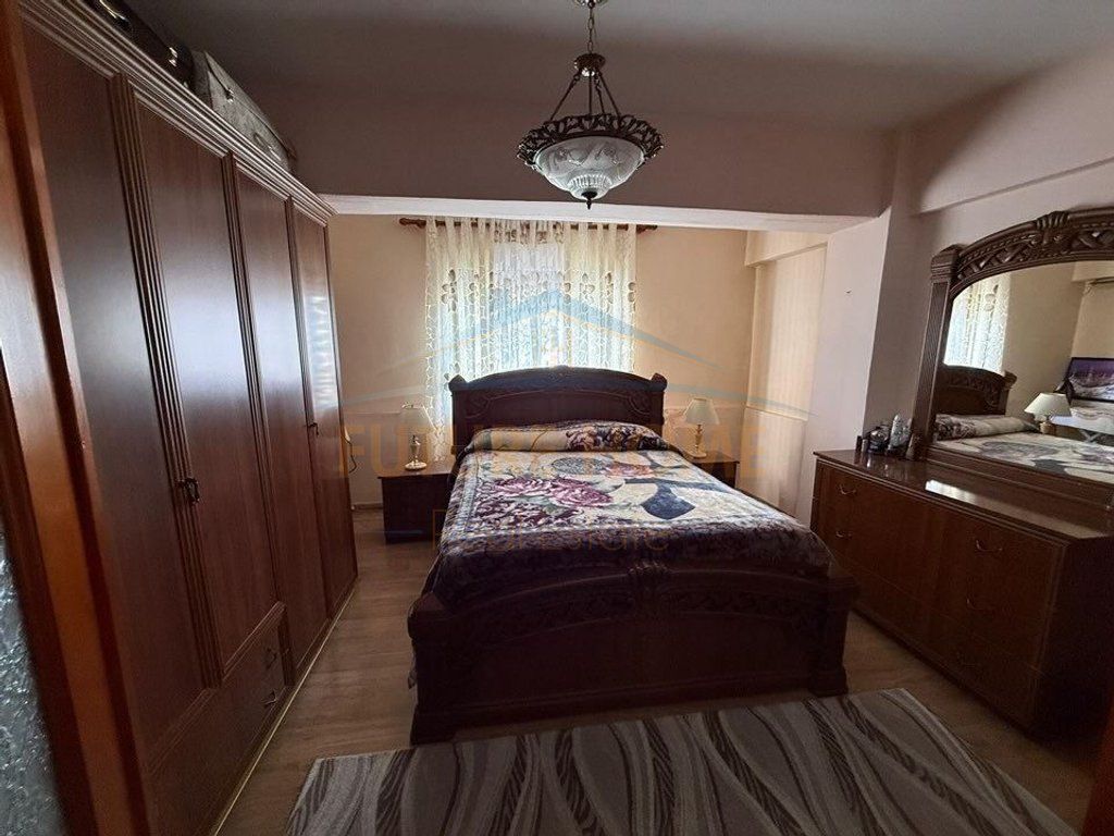 Qera, Apartament 2+1,Rruga Portit,Durres