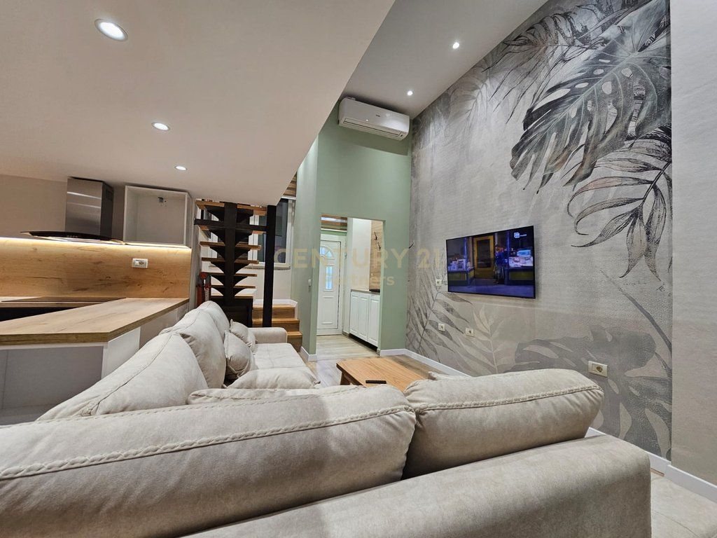 APPARTAMENTO DUPLEX IN VENDITA VICINO A DELIJORGJI !