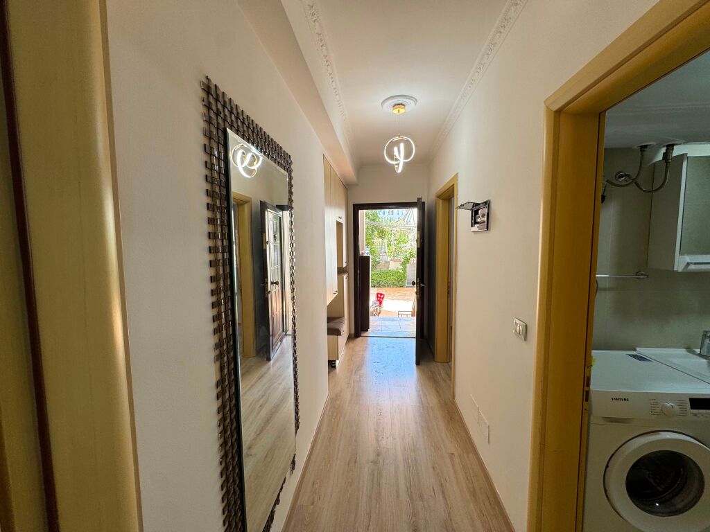 Shitet apartament 1+1 ne Don Bosko prane Hotel Ferrari
