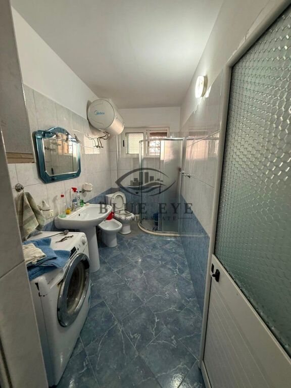 Apartament 2+1 per Shitje në tek Muzeumi, Durrës !