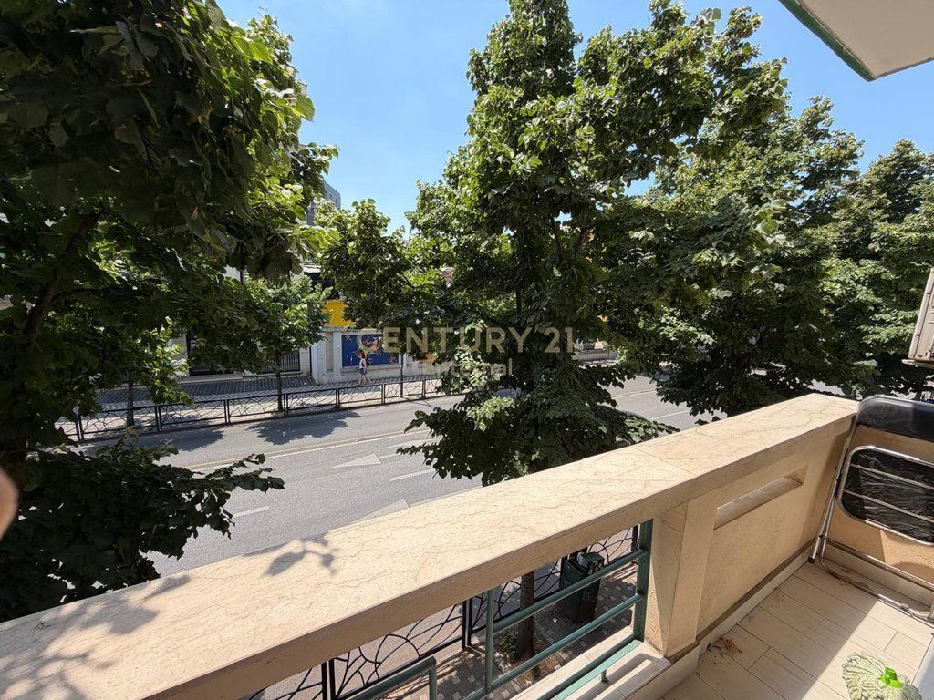 Apartament 2+1 me Qira – Rruga e Durrësit 800 € /Muaj