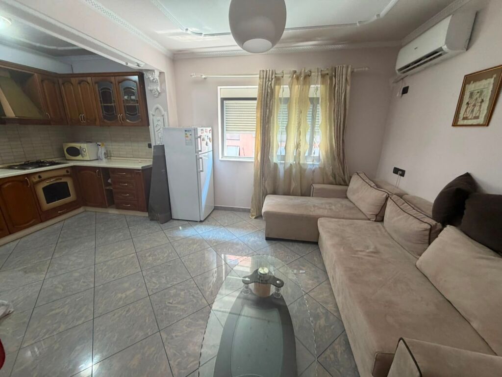 For rent 1+1 Myslym Shyri Street 47,000 lek