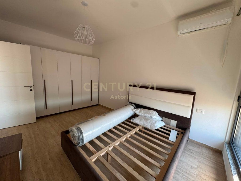Apartment 1+1 for rent at Bulevardi i Ri 450 € /Month