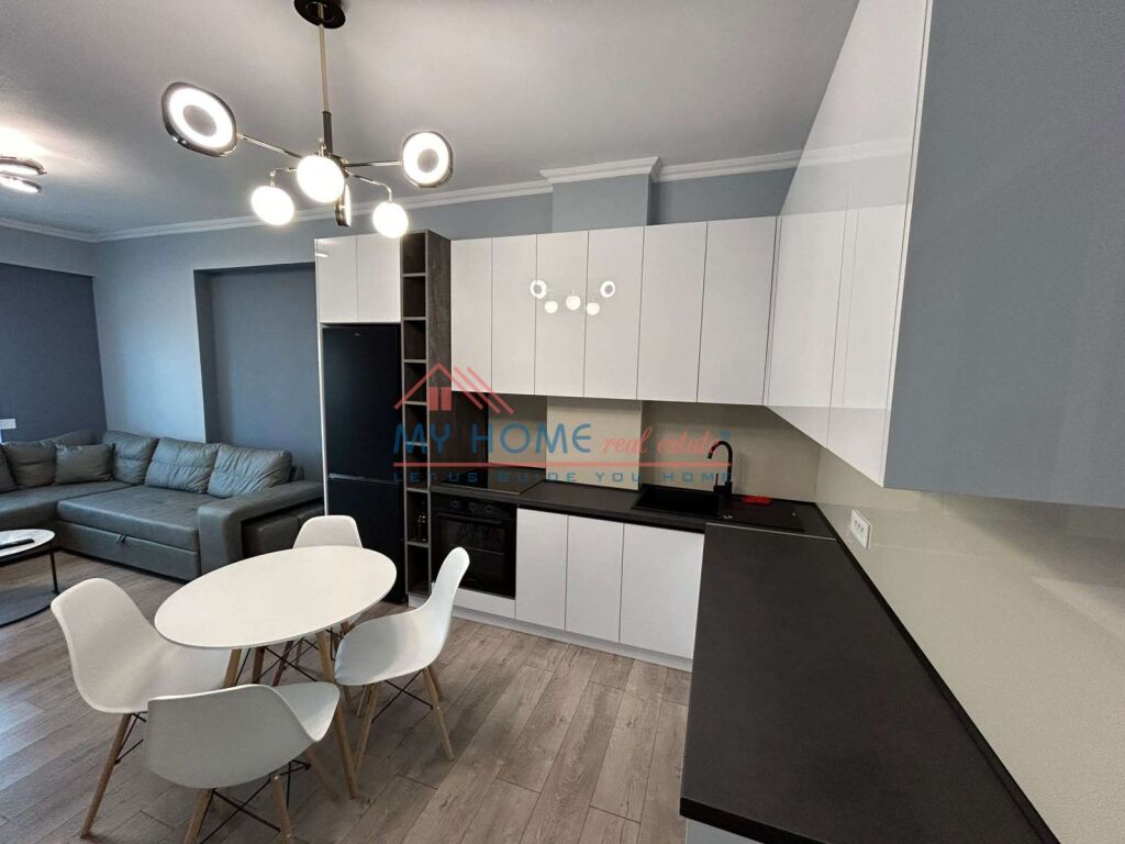 Appartamento 2+1 in affitto in via Barrikadave a Tirana