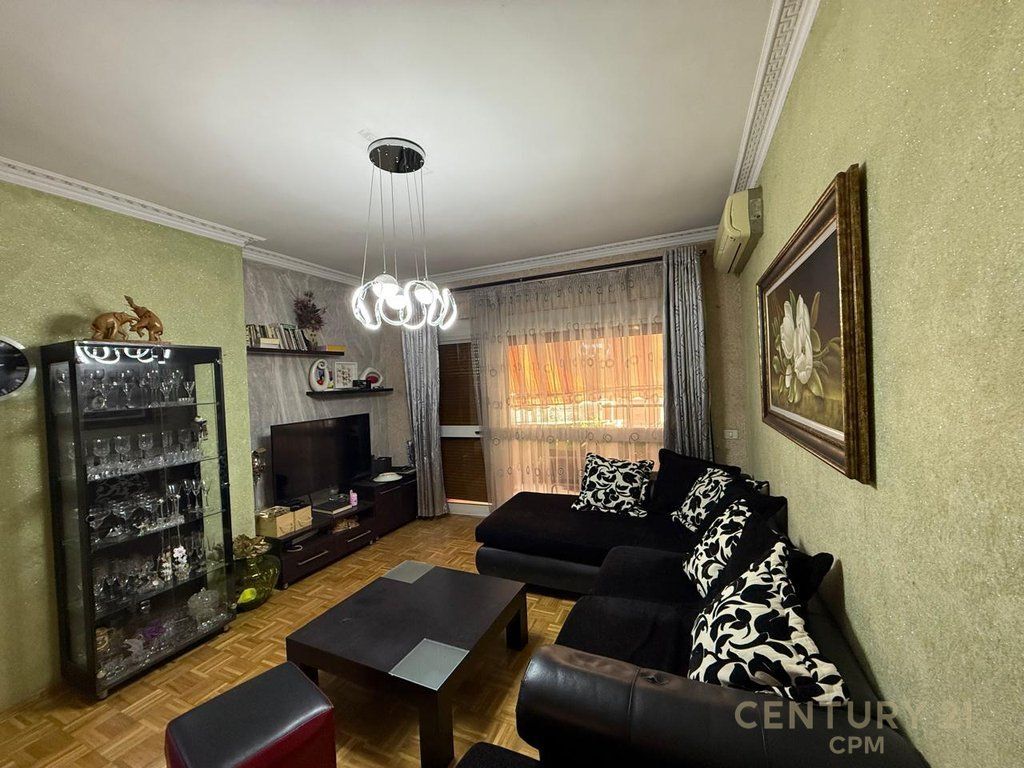 Apartament 2+1+2 për Shitje në Astir, Tiranë