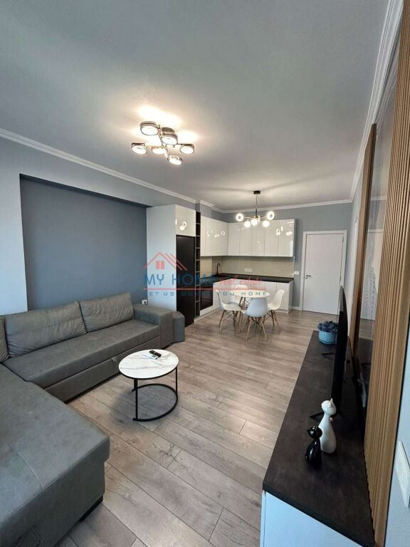 Appartamento 2+1 in affitto in via Barrikadave a Tirana