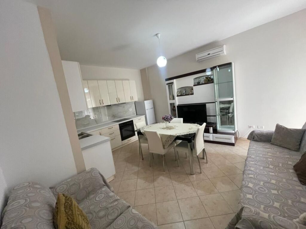 Apartament 1+1 per qera ne Astir !