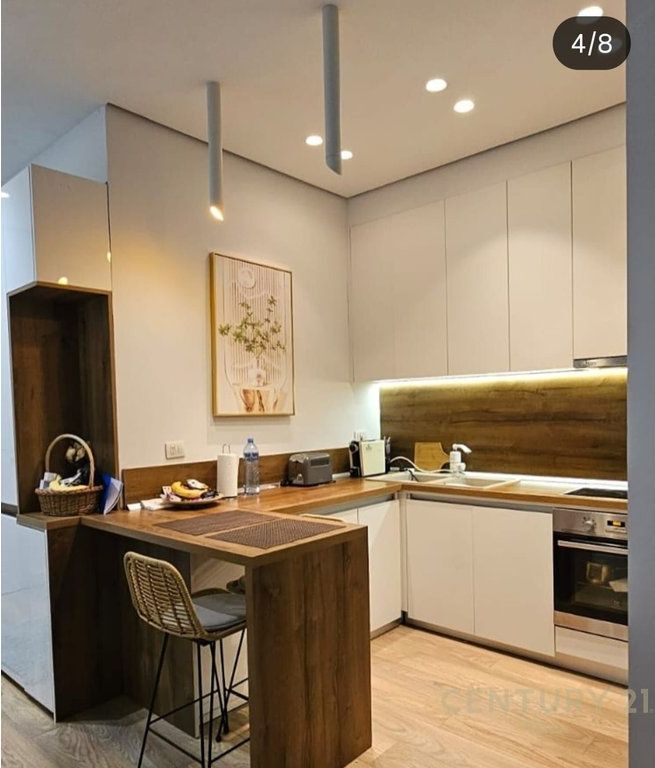 Apartament 1+1 tek Kopshti Botanik 650 € /Muaj