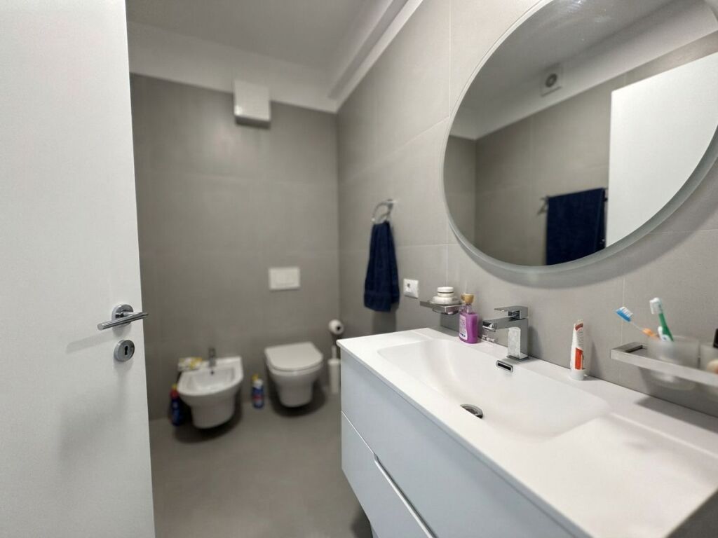Affitto, Appartamento 2+1 Univers City, Tirana.