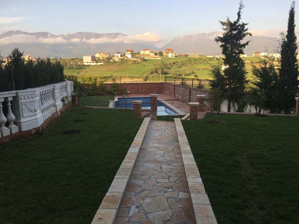 🏡 4-Storey Villa with Pool for Rent – Akacia Hills, near TEG