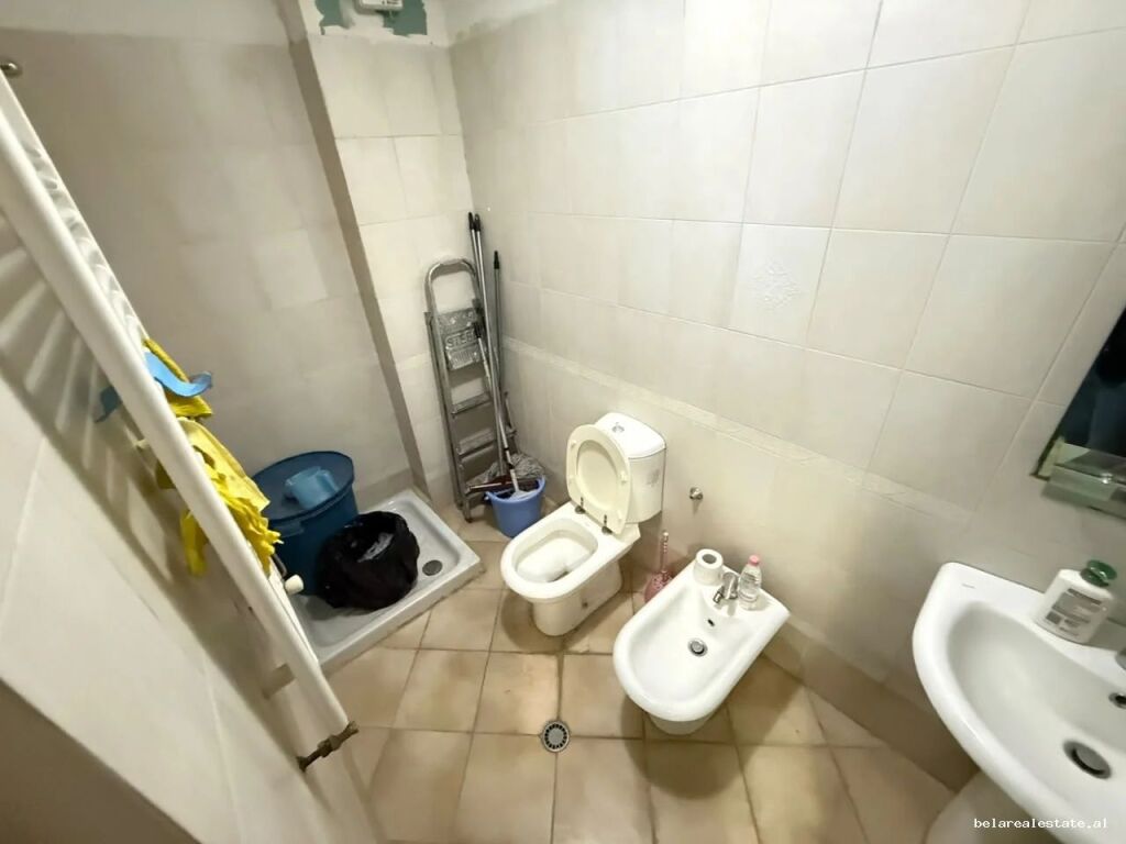 Ufficio in affitto a Selvia (ID BZ21002) Tirana