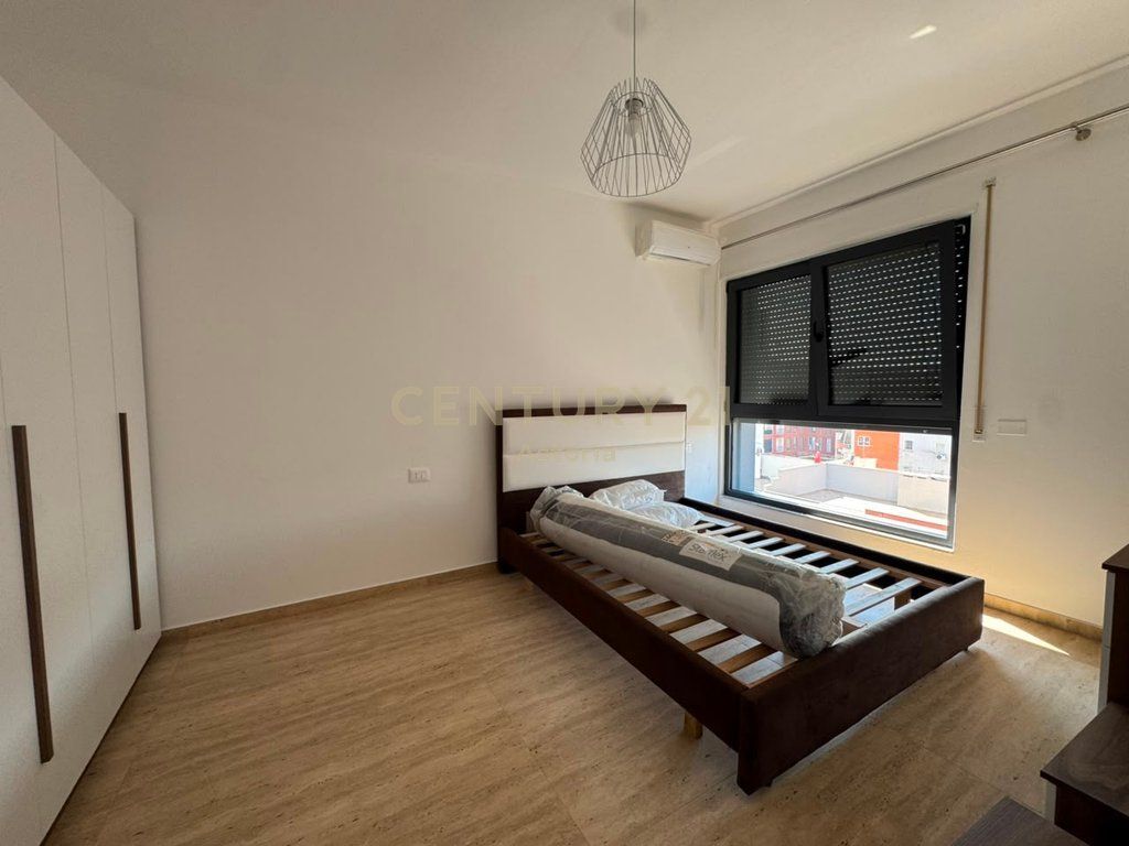 Apartment 1+1 for rent at Bulevardi i Ri 450 € /Month
