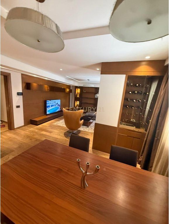 SHITET SUPER APARTAMENT + POST PARKIMI NE VOLLGA BALLORE ME DETIN, DURRES ! 500,000 €