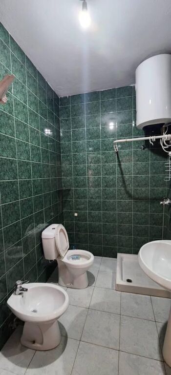 Qera | Vilë 1 + 1 | Brryli | 250 €/muaj