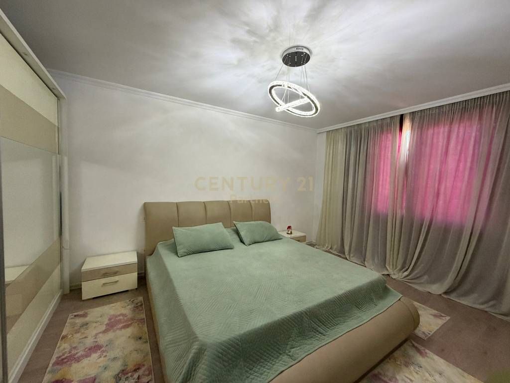 Apartament 2+1 per shitje ne Kinostudio