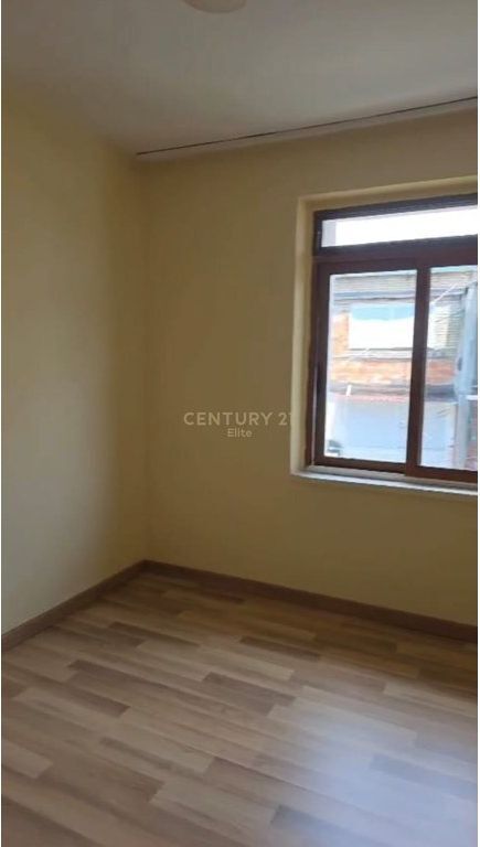 €350 /Month - Apartment for rent in Xhamllik!