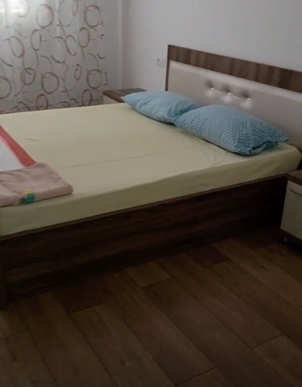 Jepet Me Qera Apartament 1+1+1 Ballkon
