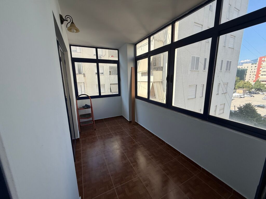 🏡 Jepet me qira apartament 2+1 në Bulevardin Gjergj Fishta!