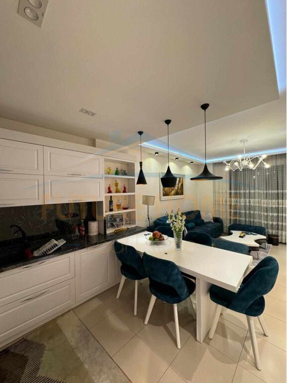 Shitet, Apartament 2+1+2, Unaza e Re.