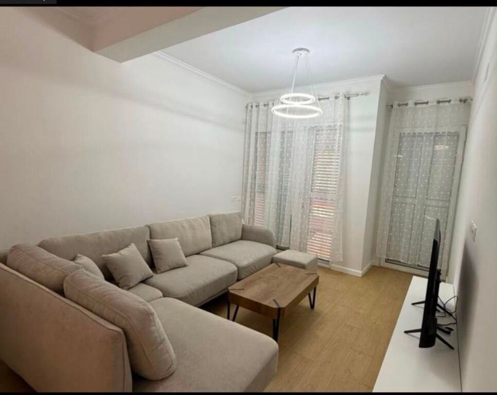 Apartament 2+1 me qera tek Liqeni i Thate