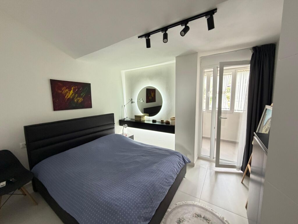 🏡 Shitet Apartament 1+1