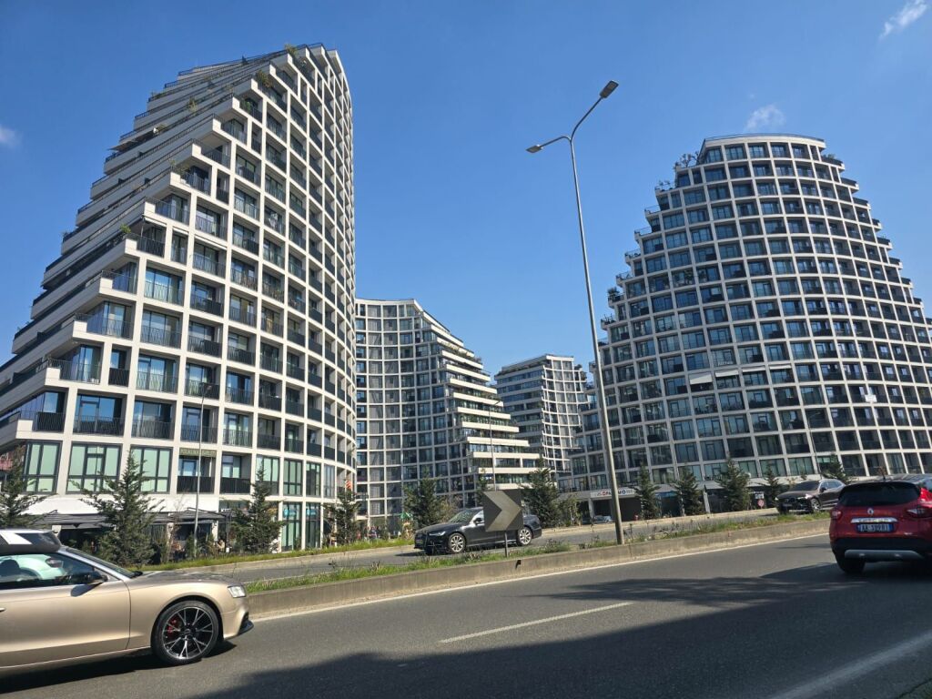 Apartament te Lake View
