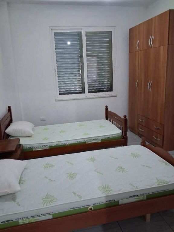 Jepet Me Qera Apartament 2+1+2 Tualete + 2 Ballkone