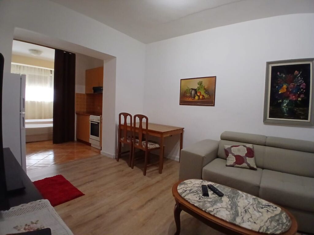 In Affitto Appartamento 1+1+1 Balcone