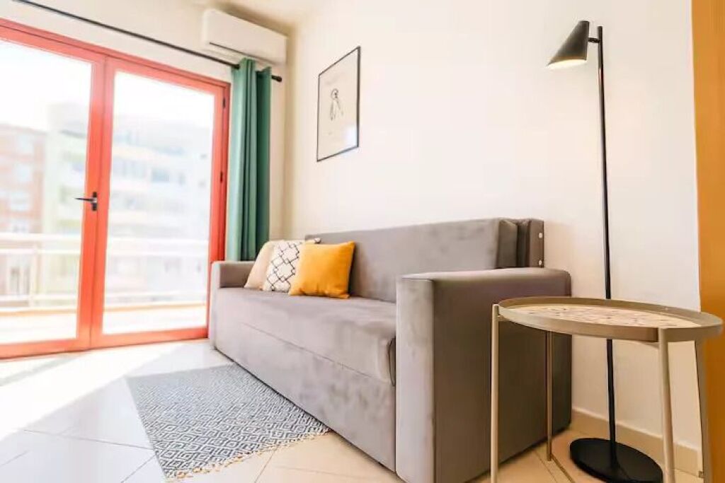 Durazzo, Via Pavaresia | 1+1 | 55 m² | 5 minuti dalla spiaggia | Completamente ristrutturato