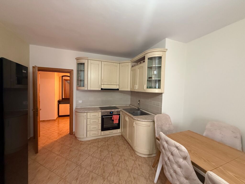 🏡 Jepet me qira apartament 2+1 në Bulevardin Gjergj Fishta!