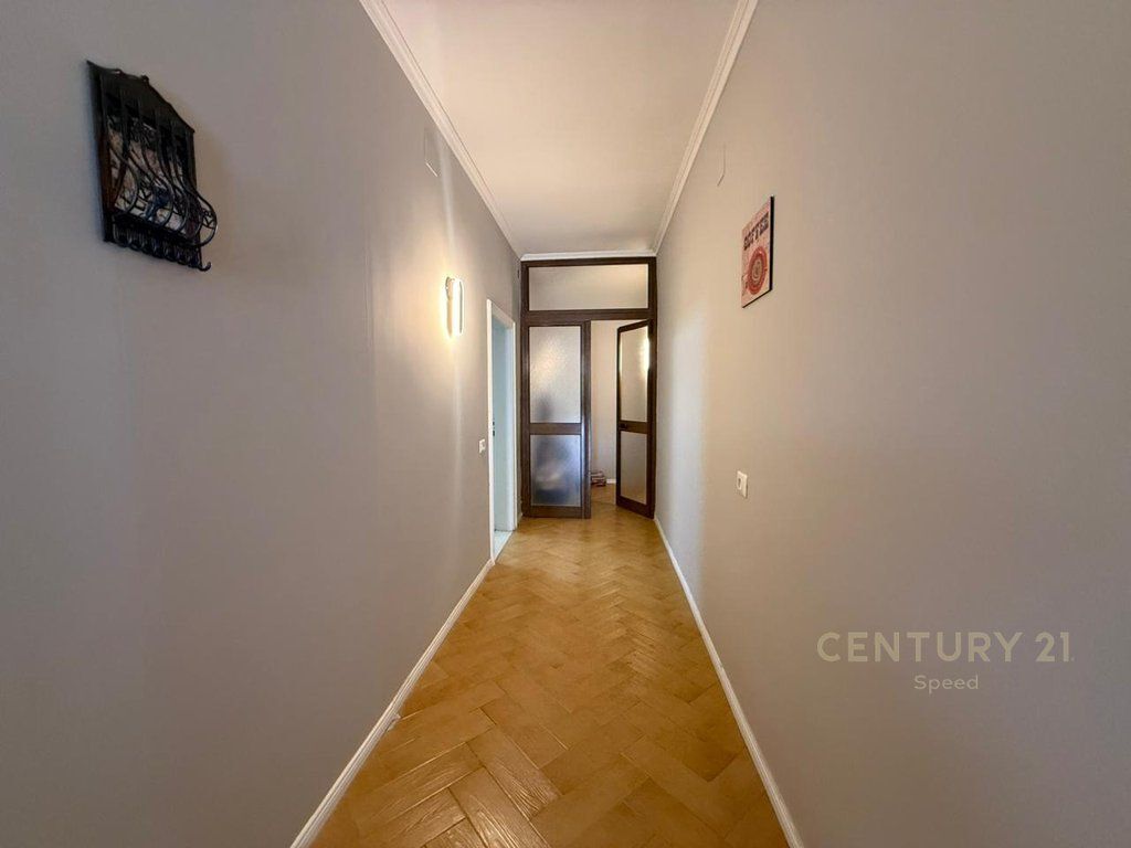 Apartment 1+1 and parking space for rent near the Medrese! (50,000leke )