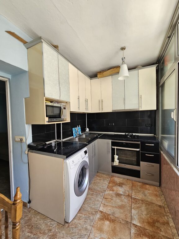 JEPET ME QIRA APARTAMENT 1+1 – RRUGA E ELBASANIT, PRANË ATSH-së