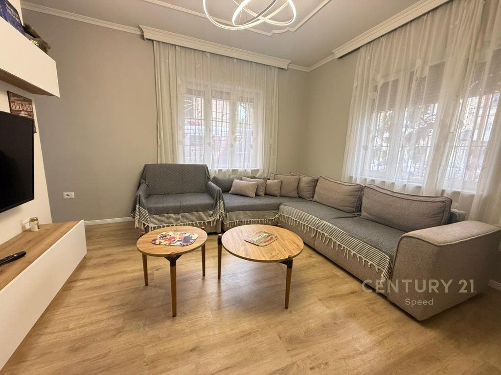 Apartment 1+1 and parking space for rent near the Medrese! (50,000leke )