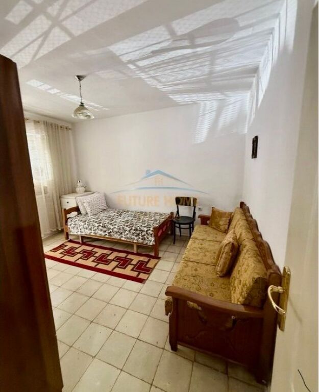 Shitet Apartament 3+1 | Ali Demi, Tiranë