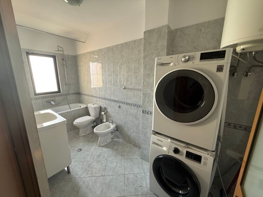 🏡 Jepet me qira apartament 2+1 në Bulevardin Gjergj Fishta!
