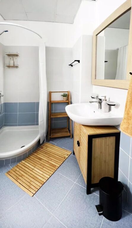 Durazzo, Via Pavaresia | 1+1 | 55 m² | 5 minuti dalla spiaggia | Completamente ristrutturato