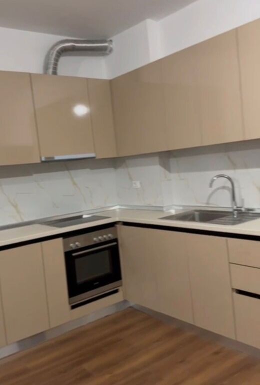 Jepet me qira apartament 2+1 në Kamëz!