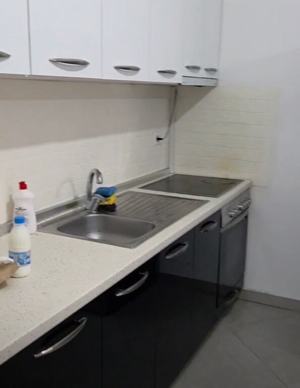 Jepet Me Qera Apartament 1+1+1 Ballkon
