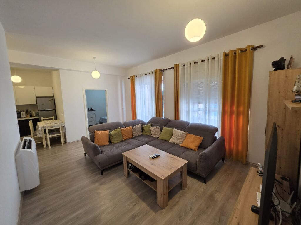 Apartament 2+1 per qera Kompleksi Mangalem Ali Demi !