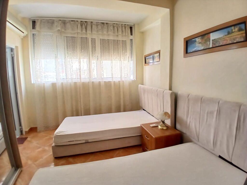 In Affitto Appartamento 1+1+1 Balcone
