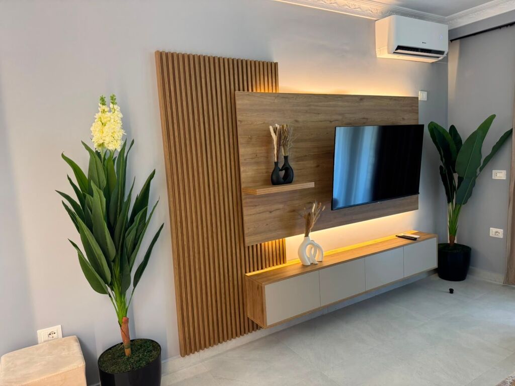 🏡 Jepet me qira apartament 1+1  📍 Kompleksi Tom Doshi, Shkozë, Tiranë