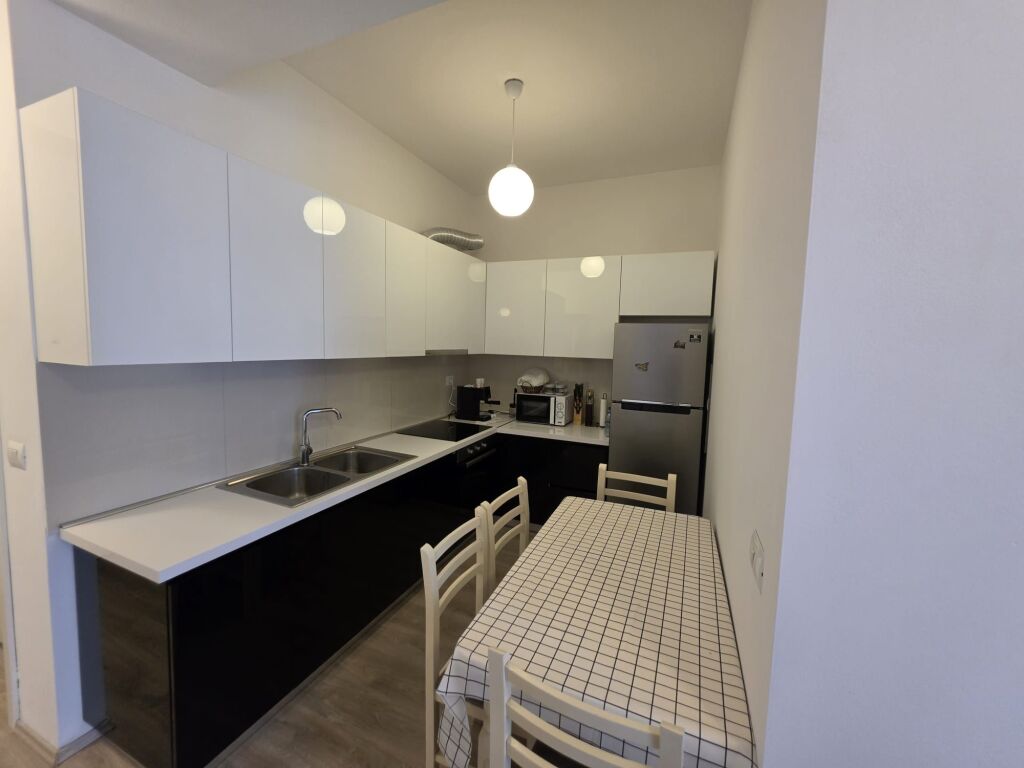 Apartament 2+1 per qera Kompleksi Mangalem Ali Demi !