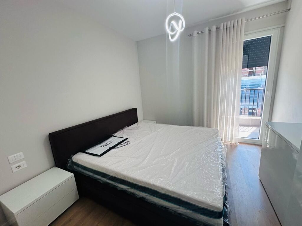 Affittasi Appartamento 2+1+1 Posto Auto + 1 Balcone