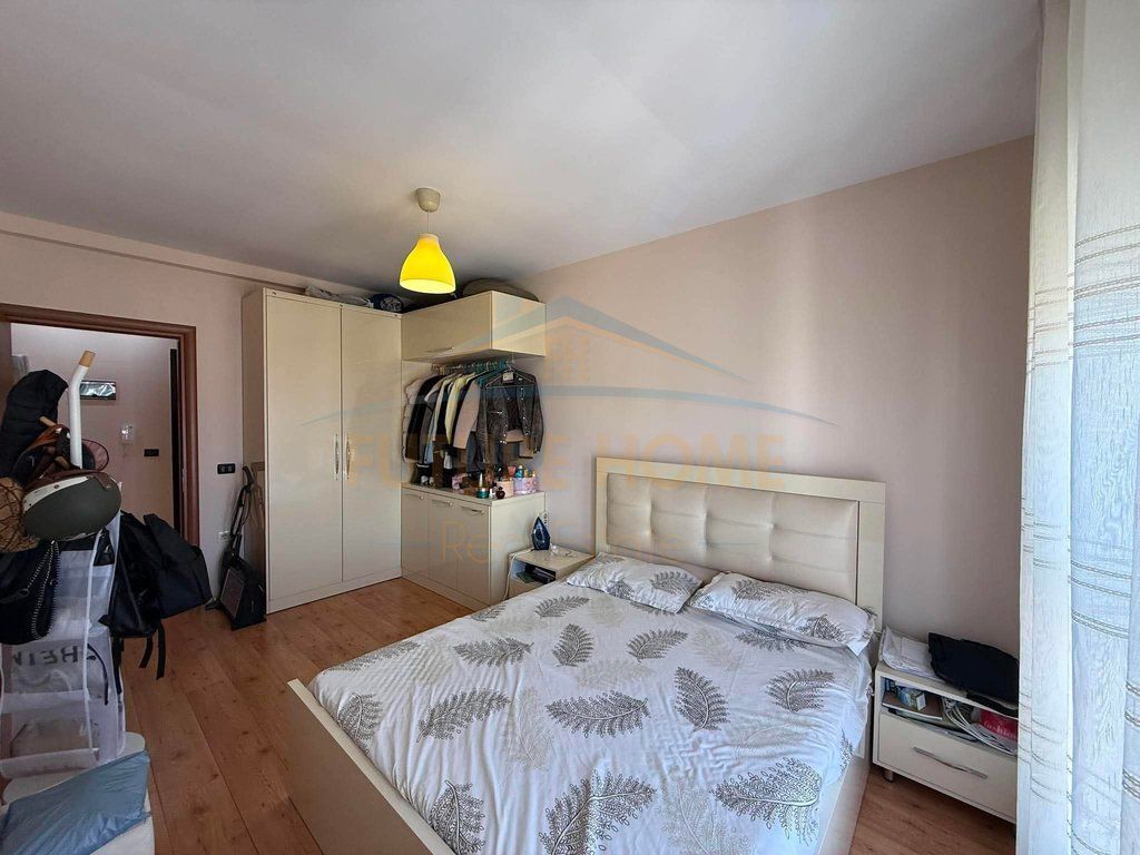 Shitet, Apartament 1+1+ Post Parkimi, Unaza e Re, Tirane