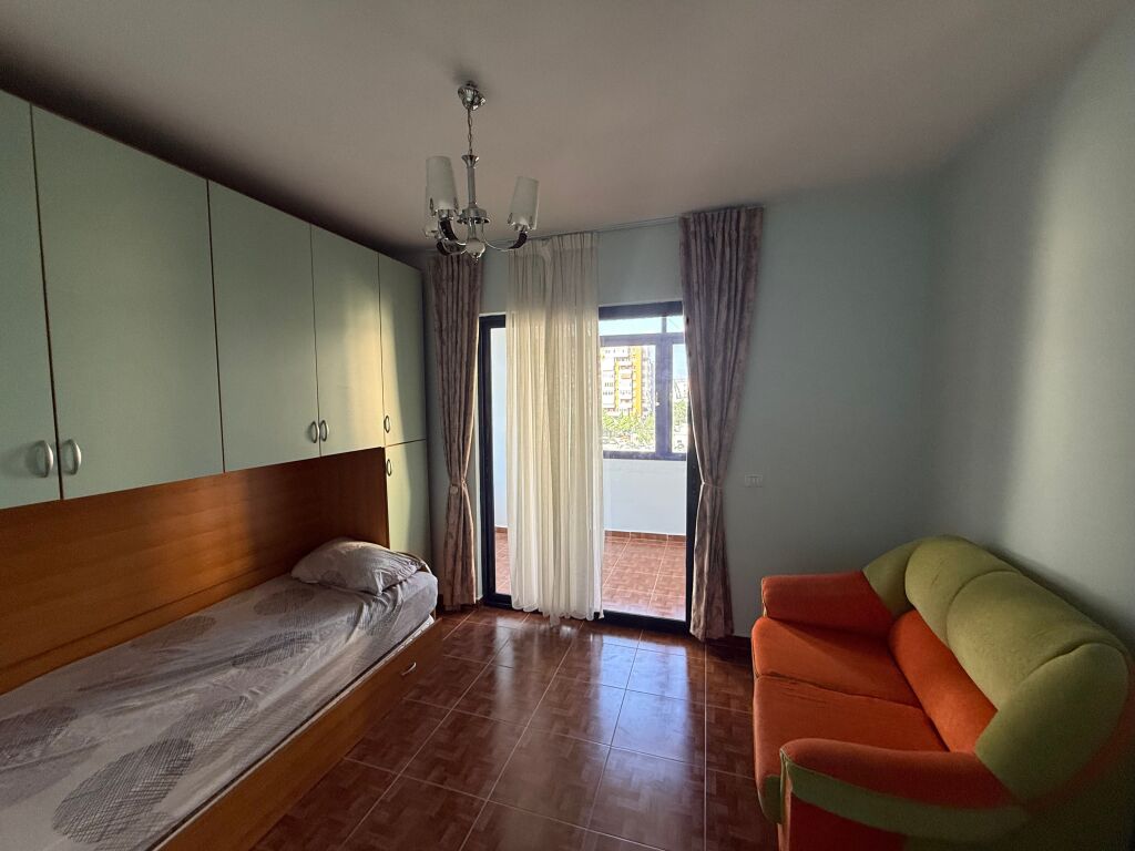 🏡 Jepet me qira apartament 2+1 në Bulevardin Gjergj Fishta!